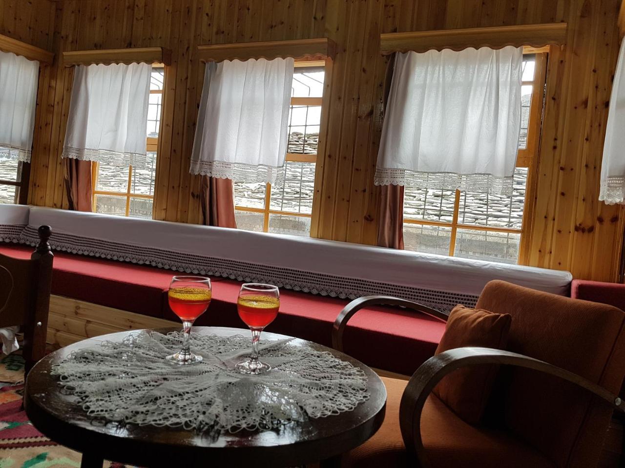 Eva Guesthouse Gjirokaster Ngoại thất bức ảnh