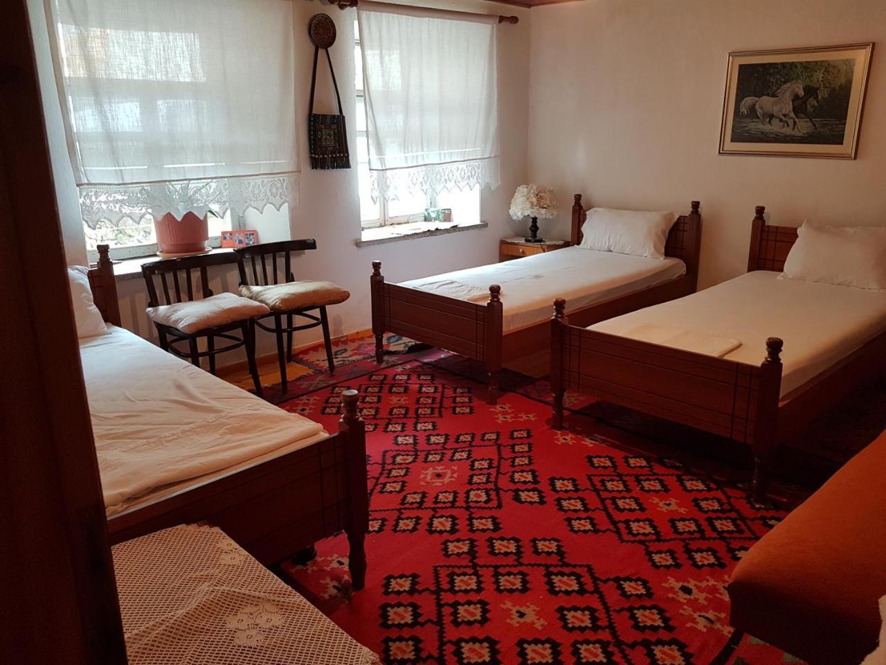 Eva Guesthouse Gjirokaster Ngoại thất bức ảnh