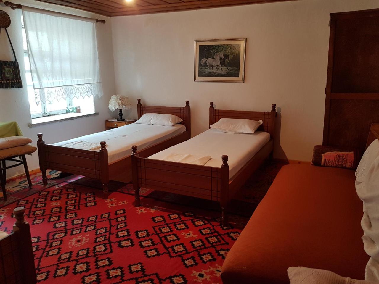 Eva Guesthouse Gjirokaster Ngoại thất bức ảnh