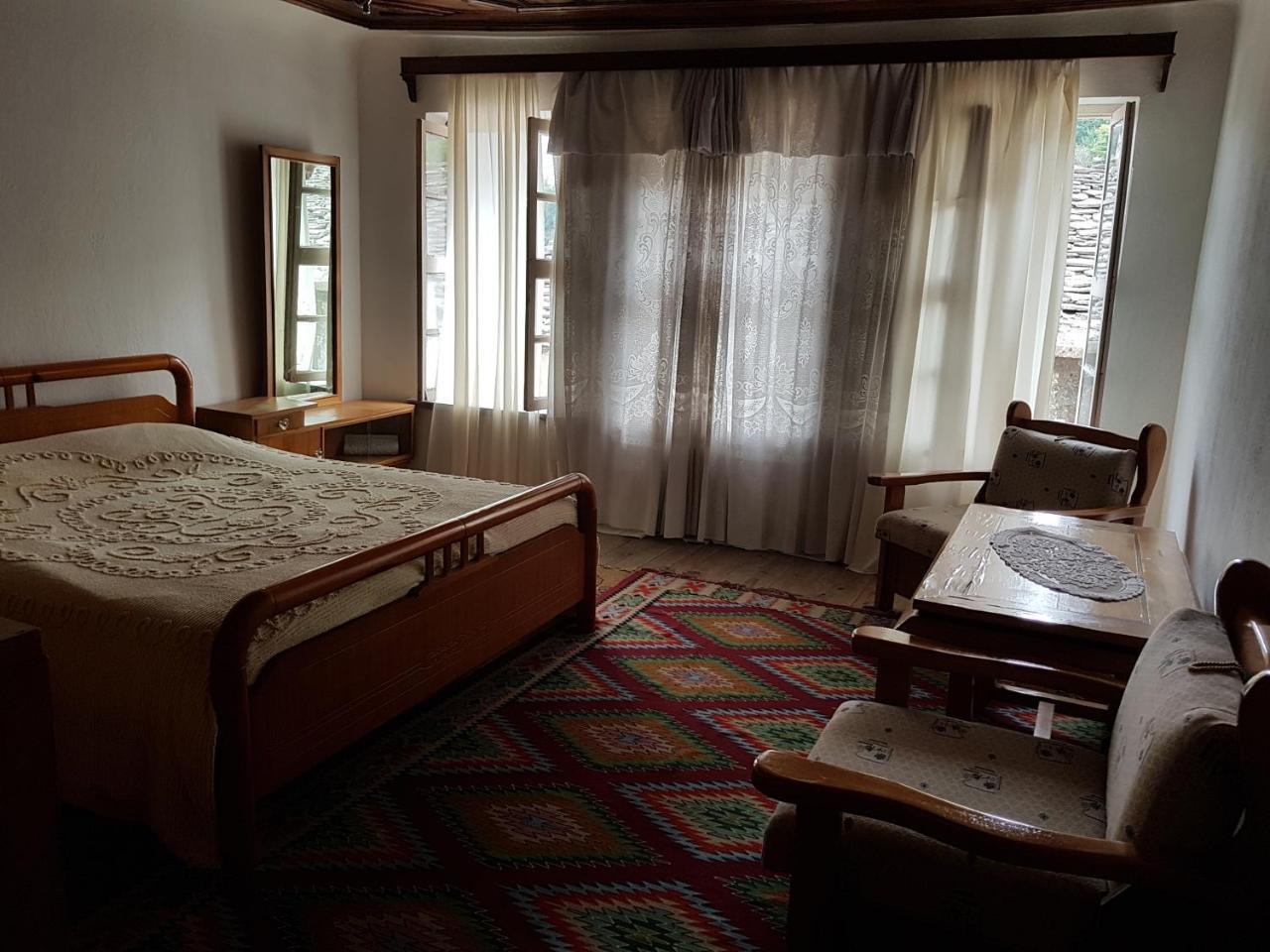 Eva Guesthouse Gjirokaster Ngoại thất bức ảnh