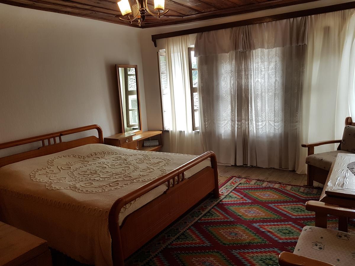 Eva Guesthouse Gjirokaster Ngoại thất bức ảnh